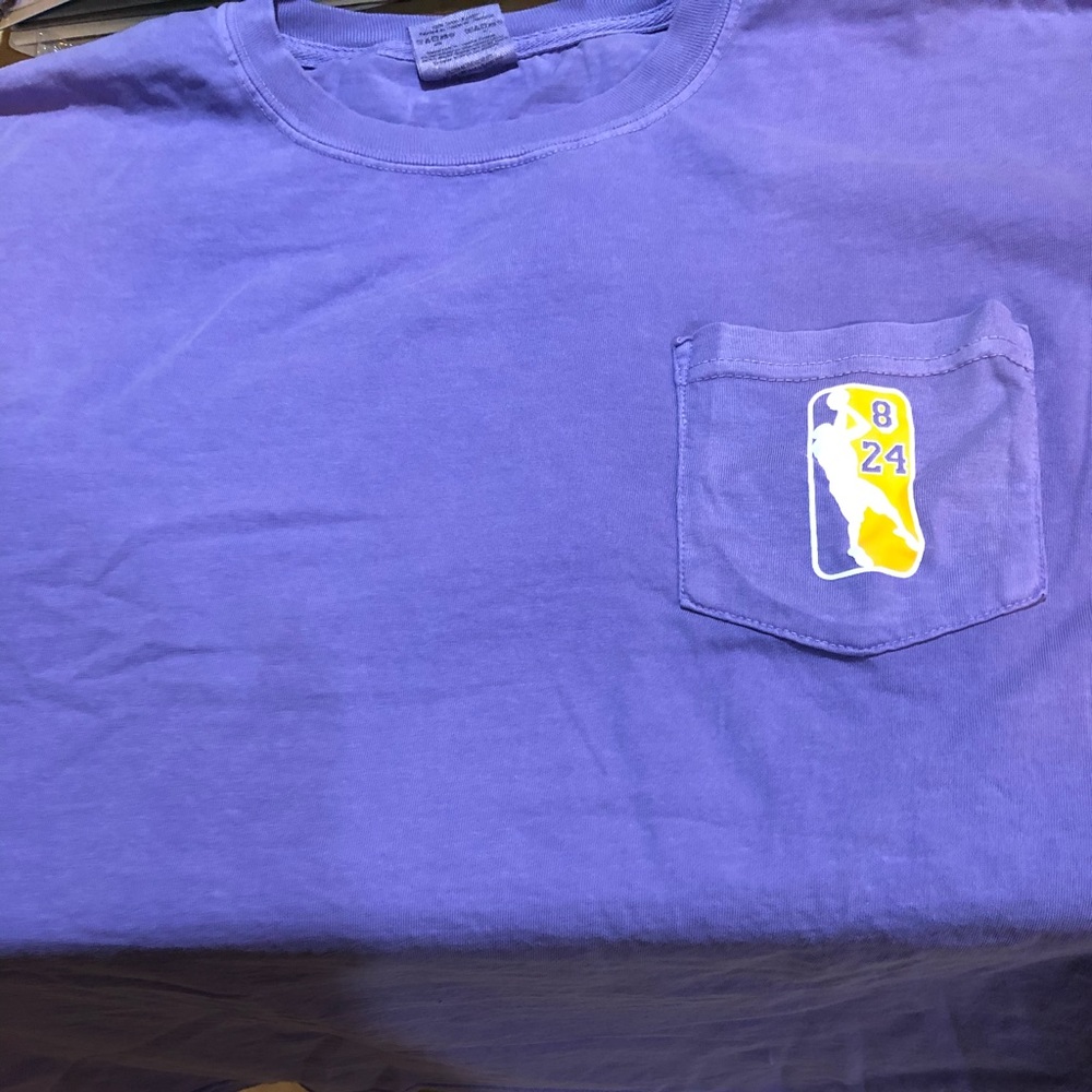 Kobe Bryant logo tribute shirt